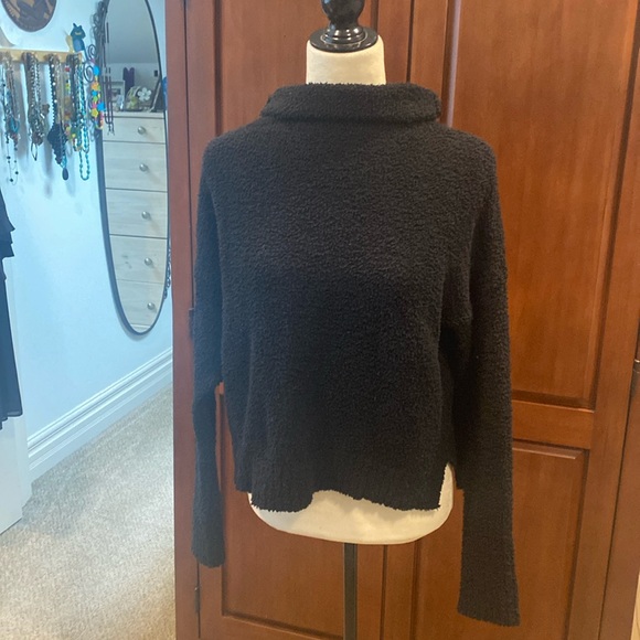 UGG chenille sweater size xs (fits more like a sm/med) very soft - Picture 1 of 3